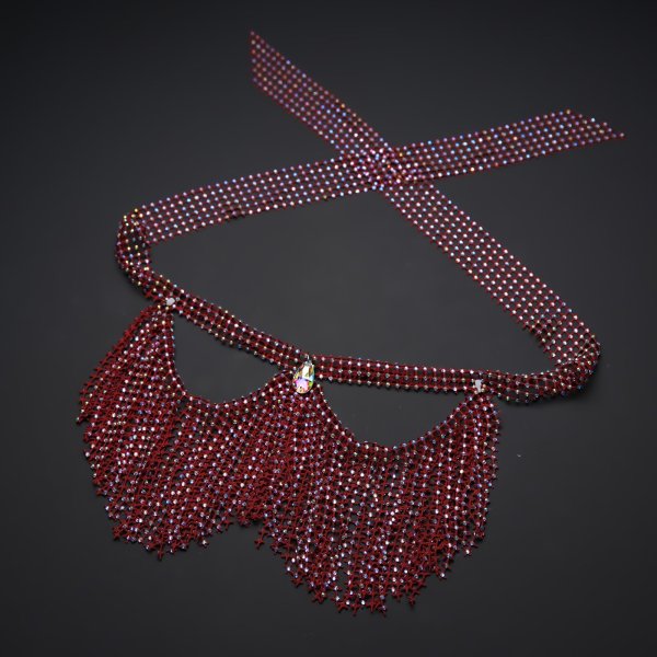 ワインレッド色